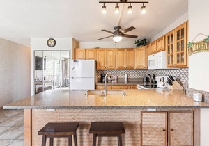 🌴Alii Villas 301 Lovely garden unit with partial ocean view from the lanai. 🌴