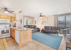 🌴Alii Villas 301 Lovely garden unit with partial ocean view from the lanai. 🌴