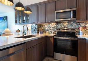 Alii Villas #332 Million Dollar Ocean View. Watch Dolphins, Coastal Vibes.