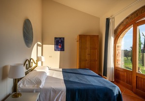 ALL PROPERTY RENTAL - Charming Tuscan Villa with pool, hot tub, A/C,Siena 15 km