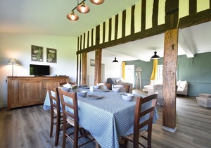 Alluring Cottage in Asnières with Terrace