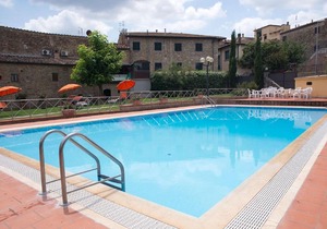 Alluring Holiday Home in San Donato in Poggio with Swimming Pool