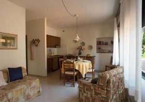 Alluring Holiday Home in San Donato in Poggio with Swimming Pool