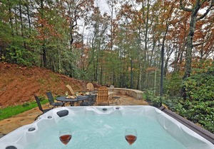 Almost Heaven - Free Brewery Tour + Amazing patio w/ Fire Pit + Home Theater +