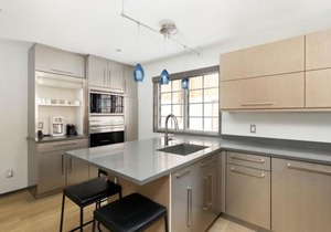 Alpenblick 10, Three level Townhome, Two Block From the Gondola