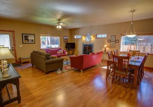 Alpine Haus - Four Bedroom Home
