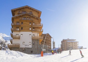 Alpine Stay w/Spa + Views