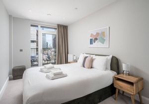 ALTIDO 2-bed flat w/ balcony in Nine Elms