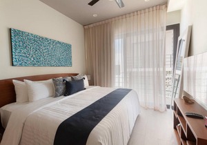 Amazing 1BR penthouse with private rooftop pool in 1 location 150m away from the beach