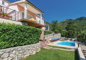 Amazing Apartment In Moscenicka Draga