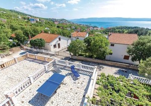 Amazing Apartment In Klenovica