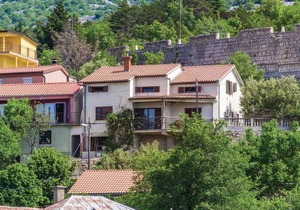 Amazing apartment in Cesarica with WiFi