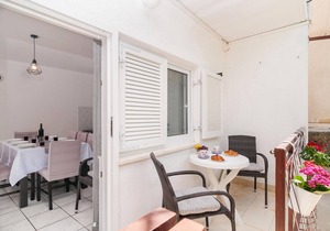 Amazing apartment in Dugi Rat with WiFi