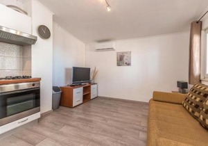 Amazing Apartment In Nevidane With Wifi