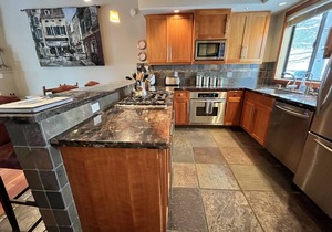 Amazing Aspen Grove Northstar Resort Chalet - Walk/Shuttle to Village - NPOA