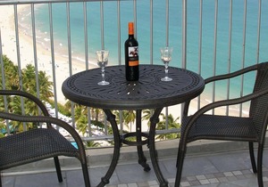 Amazing Blue Ocean View- Beach Front, Wifi, Parking