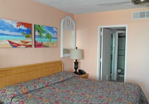 Amazing Blue Ocean View- Beach Front, Wifi, Parking