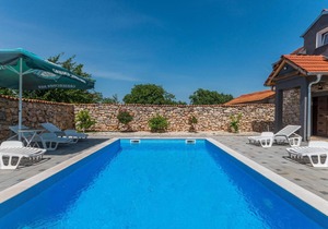 Amazing home in Donje Rastane with WiFi