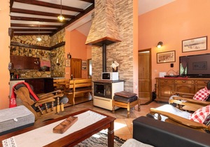 Amazing home in Desne with kitchen