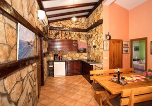 Amazing home in Desne with kitchen