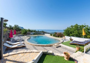 Amazing home in Kucine