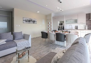 Amazing home in Kucine