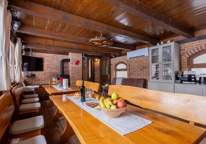 Amazing home in Novo Zvecevo with sauna