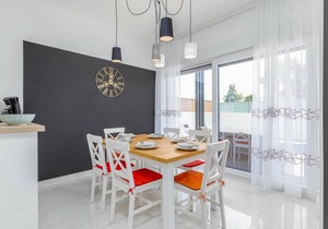Amazing home in Peroj with WiFi