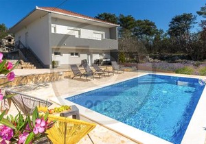 Amazing Home In Prgomet With Wifi
