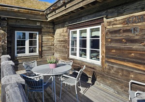 Amazing home in Sjusjøen with sauna