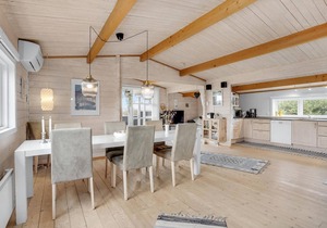 Amazing home in Skjern with WiFi