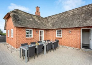 Amazing Home In Skjern With 5 Bedrooms, Sauna & Wifi