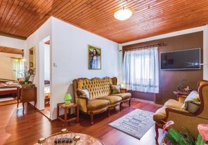 Amazing Home In Zlobin