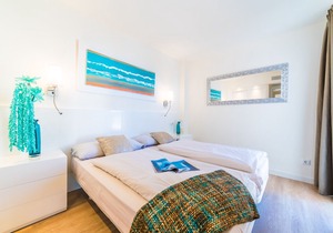AMAZING LUXURY apartment, right on the beach, 2 bedrooms