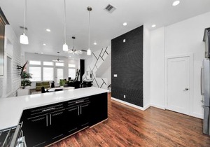 AMAZING ROOFTOP! DOWNTOWN SKYLINE VIEWS! SLEEPS 15