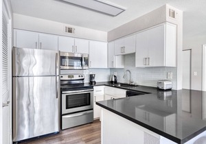Amazing Sunnyvale 1BR w/Gym, Pool & BBQ, walk to Apple, by Blueground