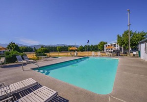 Americas Best Value Inn Phoenix Ashland