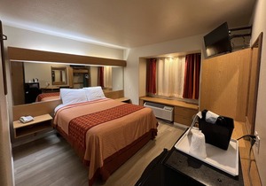 Americas Best Value Inn & Suites Ada