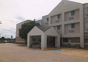 AmericInn by Wyndham Davenport