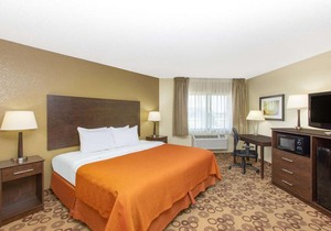 AmericInn by Wyndham Cedar Falls
