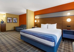 AmericInn by Wyndham Fulton Clinton
