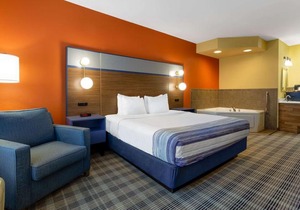 AmericInn by Wyndham Fulton Clinton