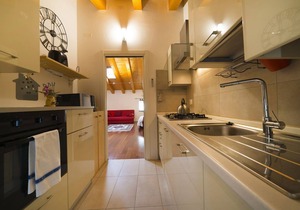 Ampio alloggio con 2 camere e 2 bagni
