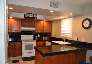 Anasazi Village - Beautiful Setting-Dining, Shopping, Golf, Peaceful
