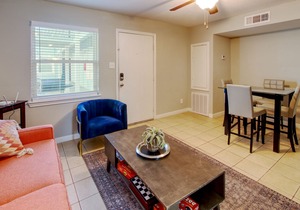 Anchor by Pleasure Pier #1: Updated Condo Community, Heart of the City
