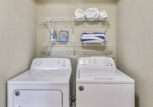 Anchor by Pleasure Pier #2: Updated Condo Community, Heart of the City