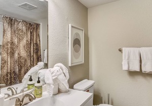Anchor by Pleasure Pier #4: Updated Condo Community, Heart of the City