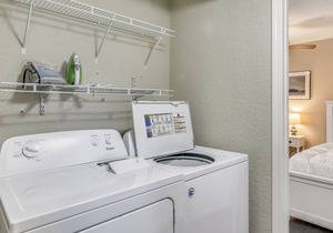 Anchor by Pleasure Pier #4: Updated Condo Community, Heart of the City