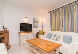 Andalusian style Holiday House in Pueblo Andaluz Nerja Ref 208