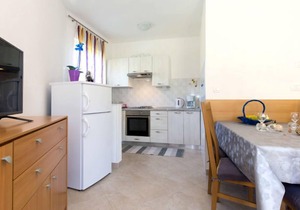 Andrea (MOD140) by Interhome